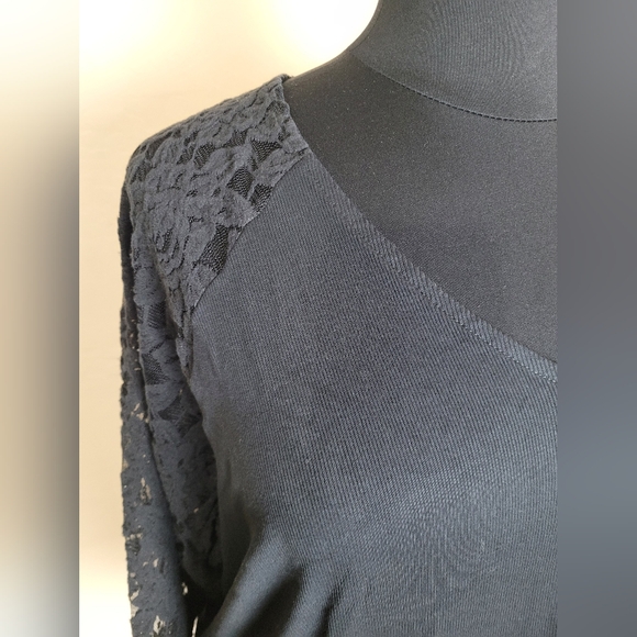 Torrid V-Neck Lace Sleeved Sweater - Picture 2 of 7